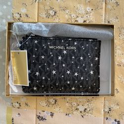 Michael Kors Wristlet 
