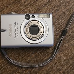 Canon PowerShot S500 Digital Camera