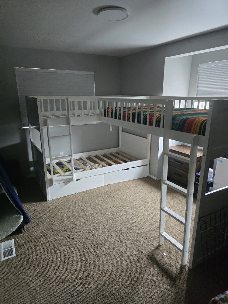 Triple Bunk