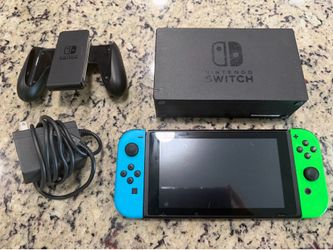 Nintendo Switch Console Bundle w/ Dock, Charger & Grip