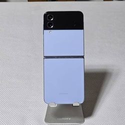 Samsung Galaxy Z Flip 4 5G (Carrier Unlocked) 