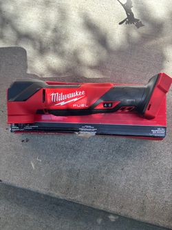 Milwaukee fuel M18 multitool