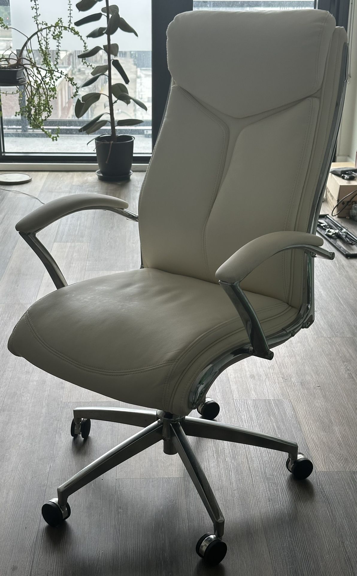 Modern Curved Cream Accent Chair