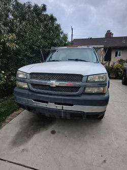 Chevrolet Silverado Pickup Truck 2004