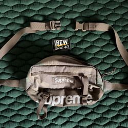 Supreme Camo Body Bag (Fanny Pack)