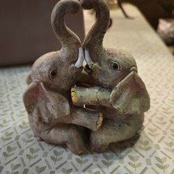 Hugging Elephant Figurines 5x5