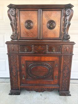 Antique    Dresser