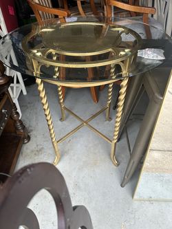 Round glass table 35 inches tall wide 35