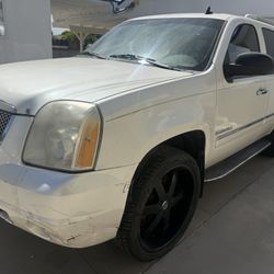 2011 GMC Yukon