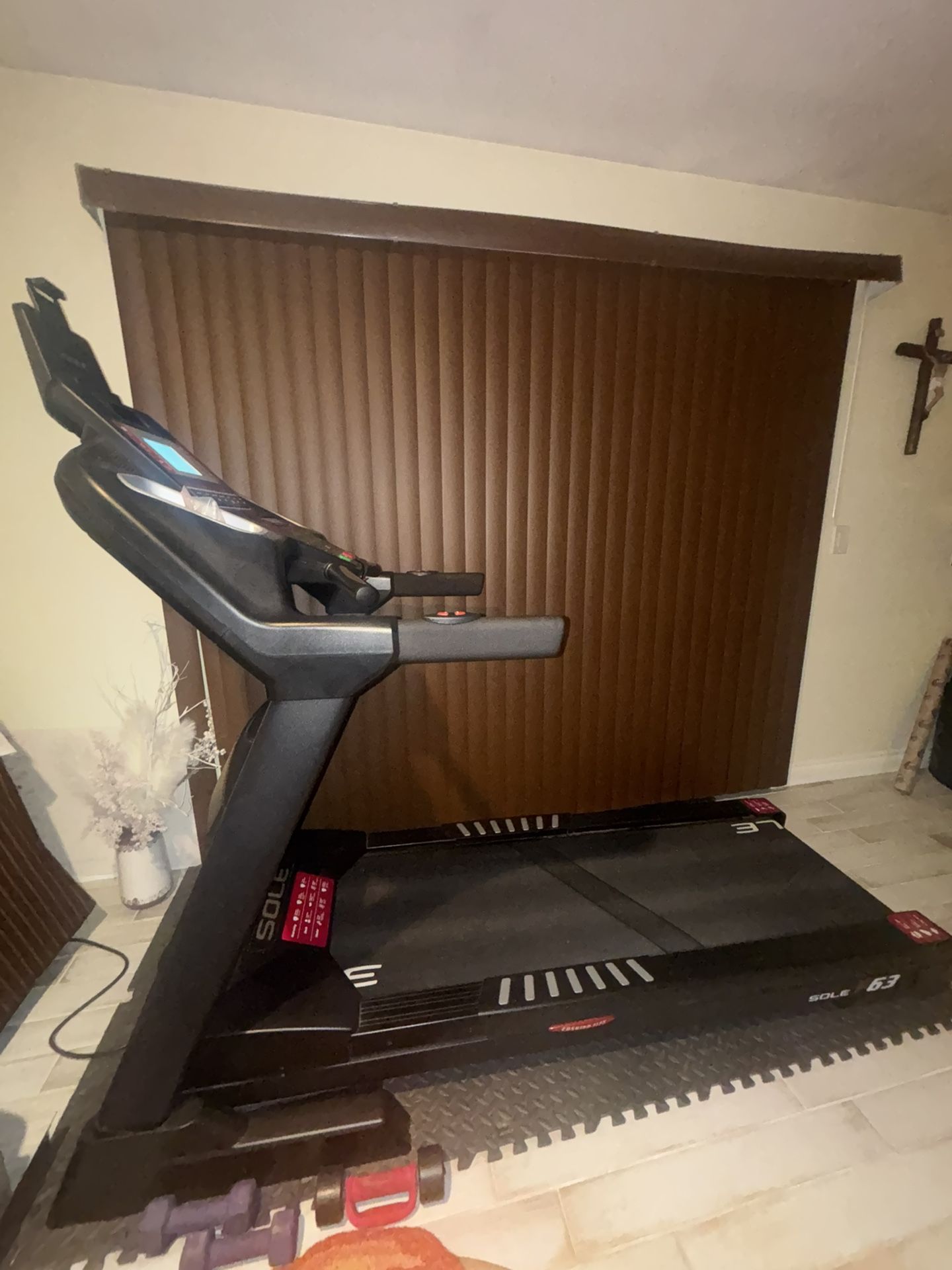 SOLE F63 Treadmill