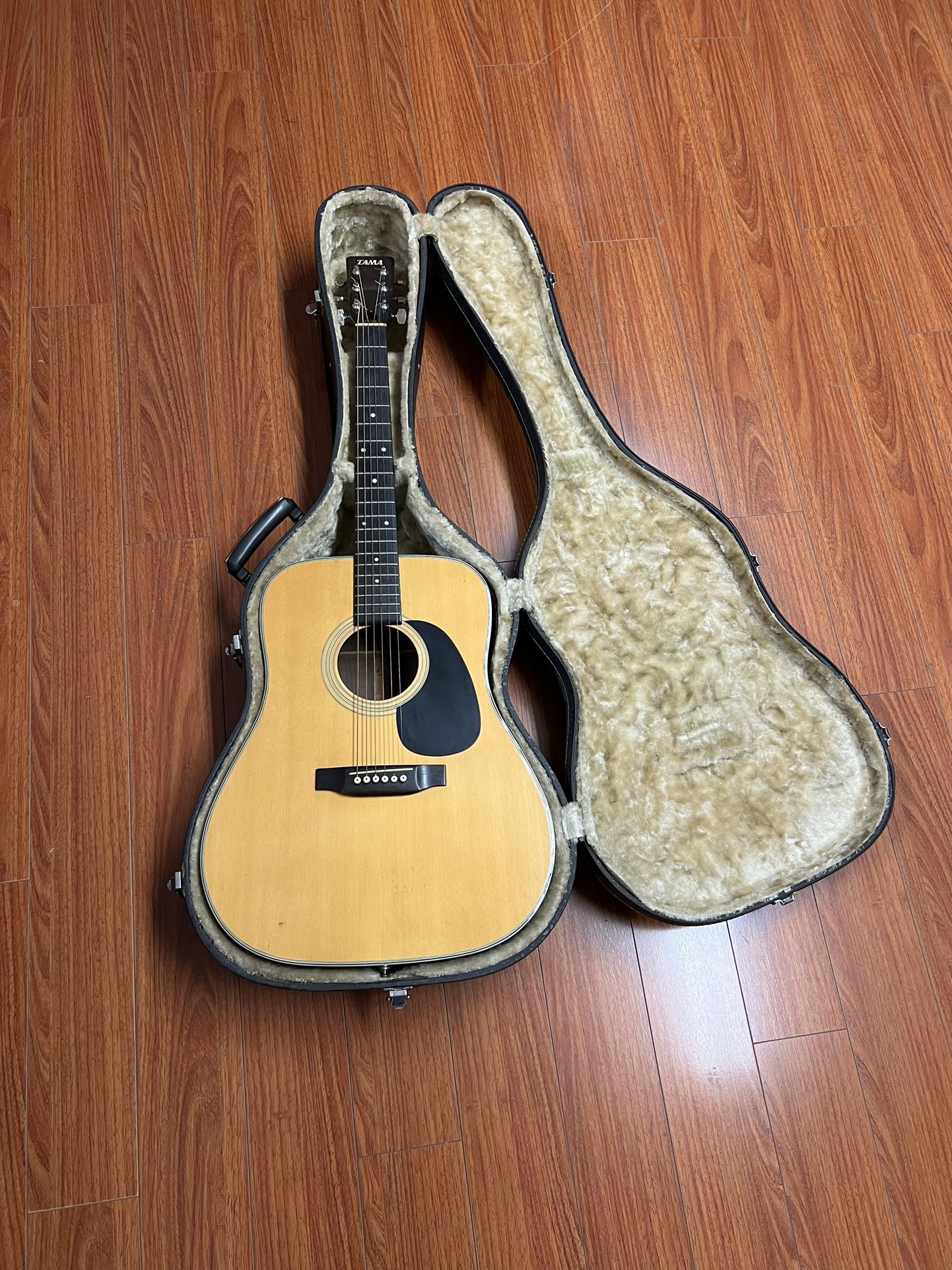 Tama Acoustic Guitar 