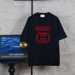Women's black round neck short-sleeved T-shirt