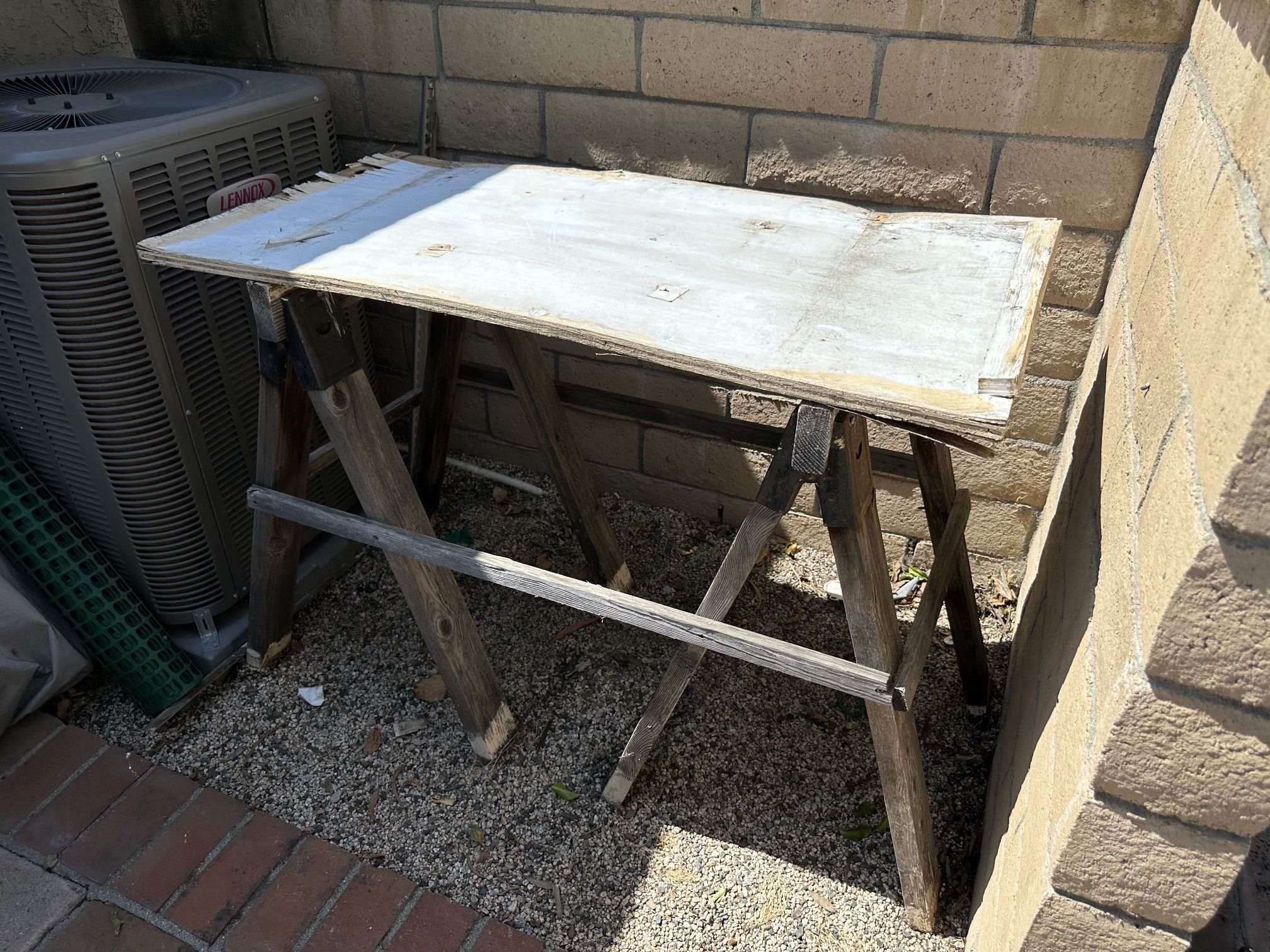 Free Work/storage Bench