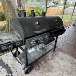 Smoker / BBQ GRILL / Charcoal 