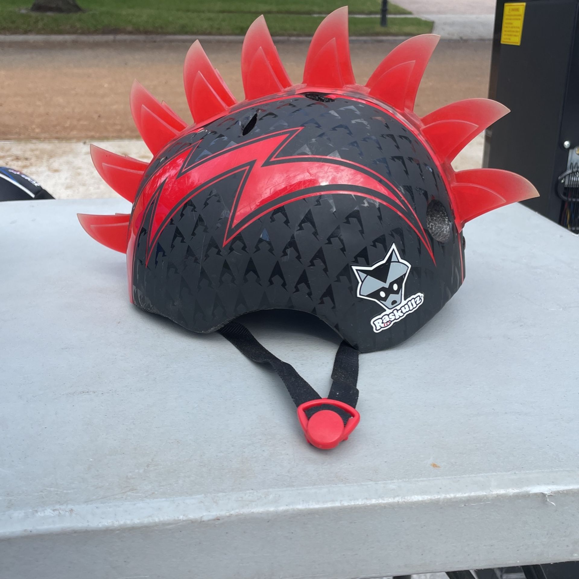 Raskullz Children’s Helmet