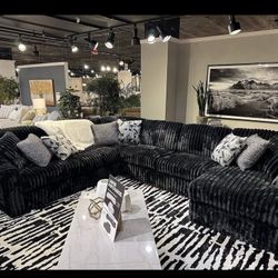 Brand New Elegant 4pc Comfy Ashley’s Sectional Set 