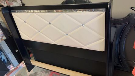 Black and White Upholstered Bed Headboard