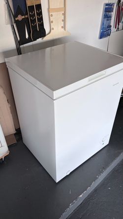 Frigidaire 5 cu ft manual defrost.