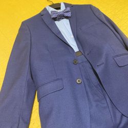 Traje Formal de niño talla 12R  Men’s Wearhouse 
