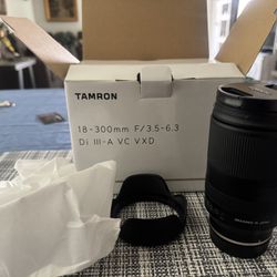 Tamron 18-300mm  3.5-6.3 Sony Emount. 