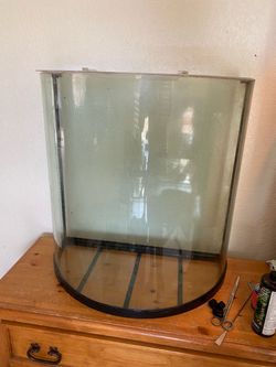 Bow Front 30 gallon Aquarium