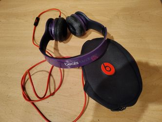 Beats Solo HD headphone with microphone and case