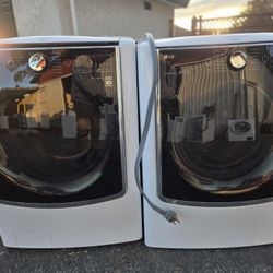 LG SIGNATURE WASHER AND DRYER SET ELECTRIC EXTRA LARGE CAPACITY WASHER 5.5CU DRYER 9.5CU  30-DAY WARRANTY 