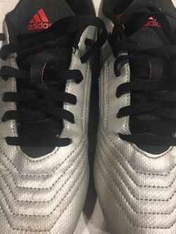 Soccer Shoes Size 5 Child