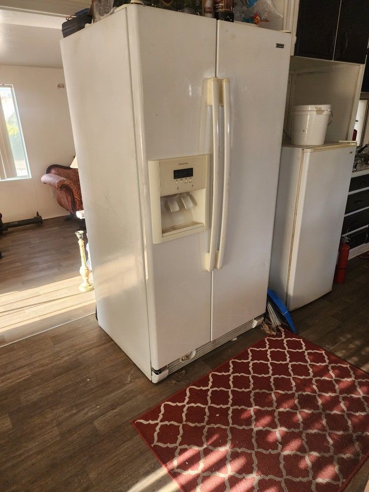 Refrigerator For Sale
