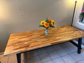 92” Solid Wood Dining Table + 6 Chairs – 575$ OBO