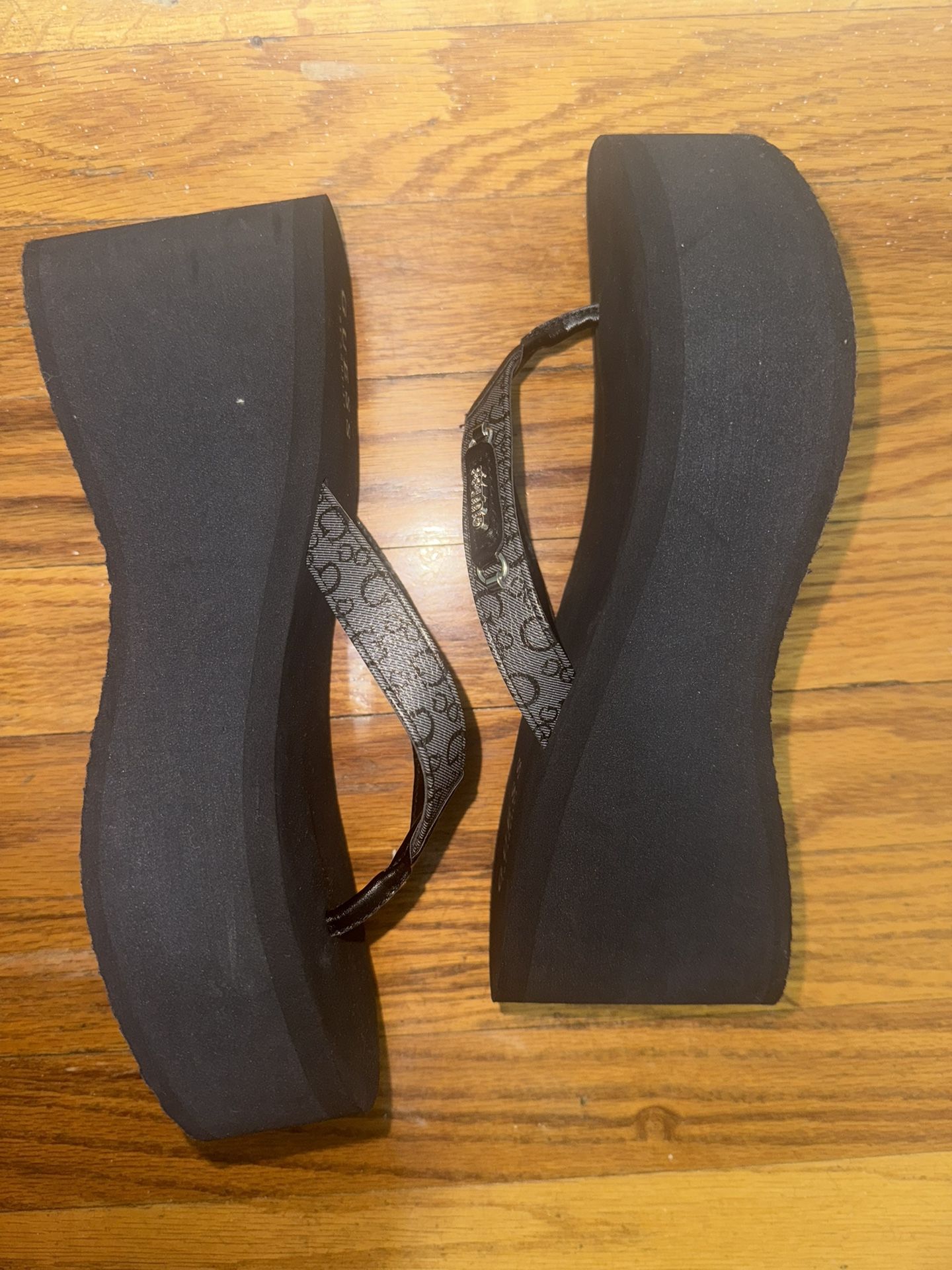 Brand New Guess Platform Sandals