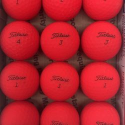 12 Titleist TruFeel Matte Red Golf Balls 5/4a Lot D116