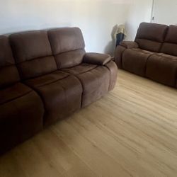 Reclining Sofa 