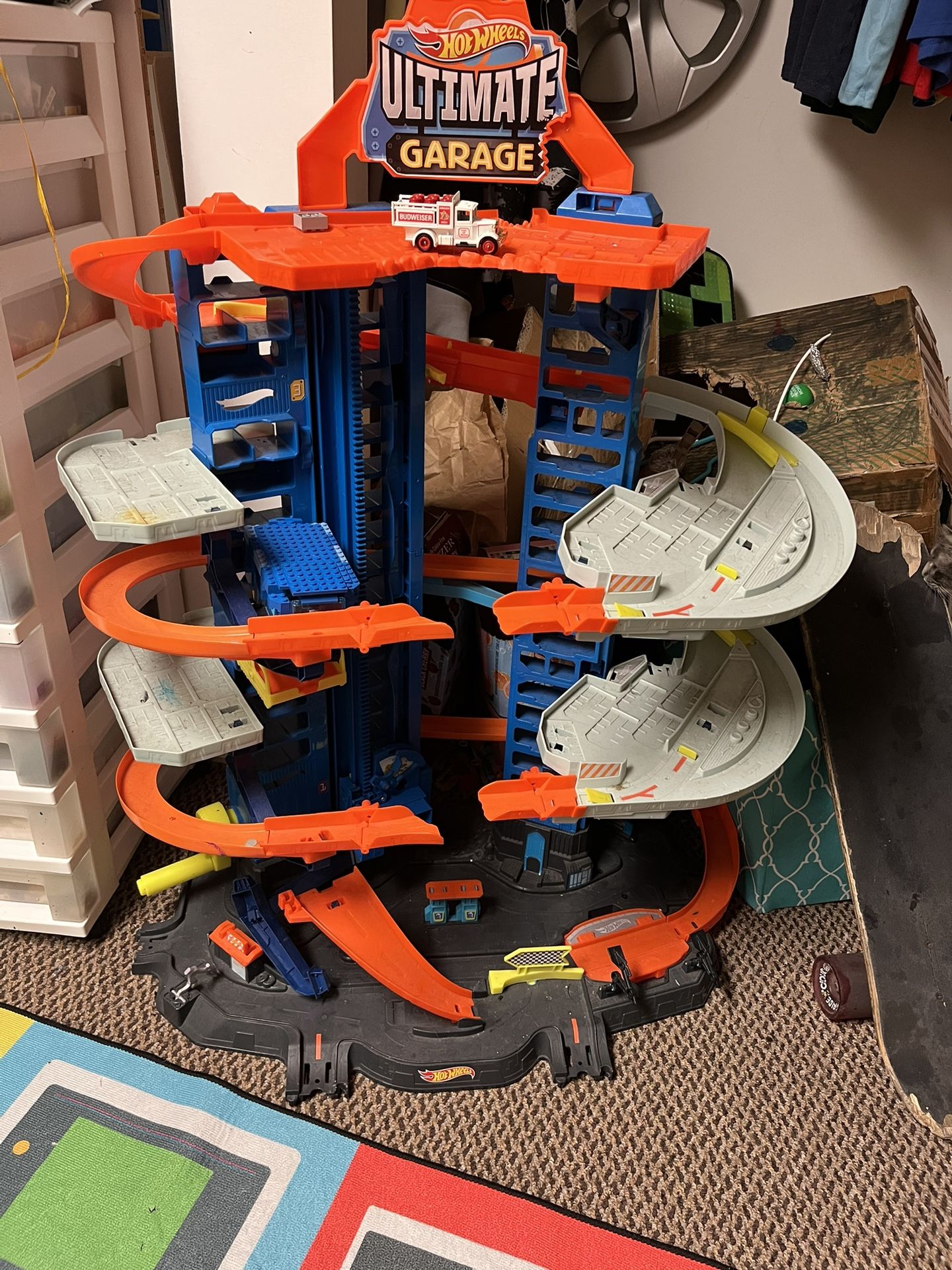Hot Wheels Ultimate Car Garage