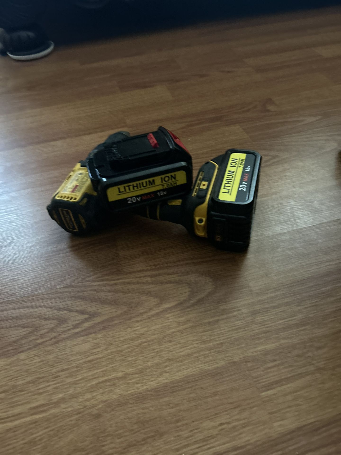 Dewalt Drill With Two 6h Batteries For 