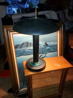 Vintage Atomic Flying Saucer Black Desk Top Light .