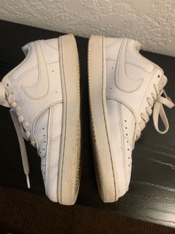 NIKE size 6.5