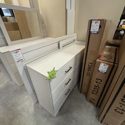 White Queen Bedroom set (new)