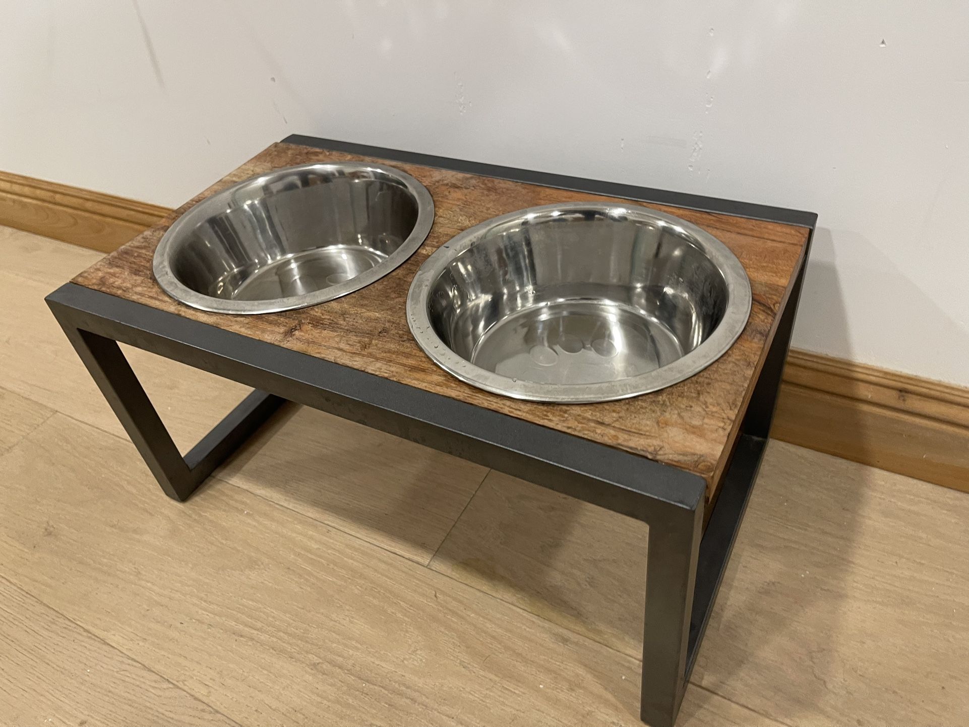 Elevated Double Pet Feeder – Metal & Solid Wood