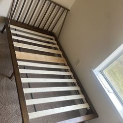 Spindle wood twin bedframe