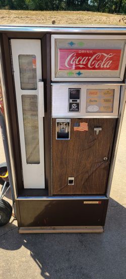 Cavalier Soda Vending Machine