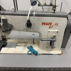 Pfaff 45 Sewing Machine