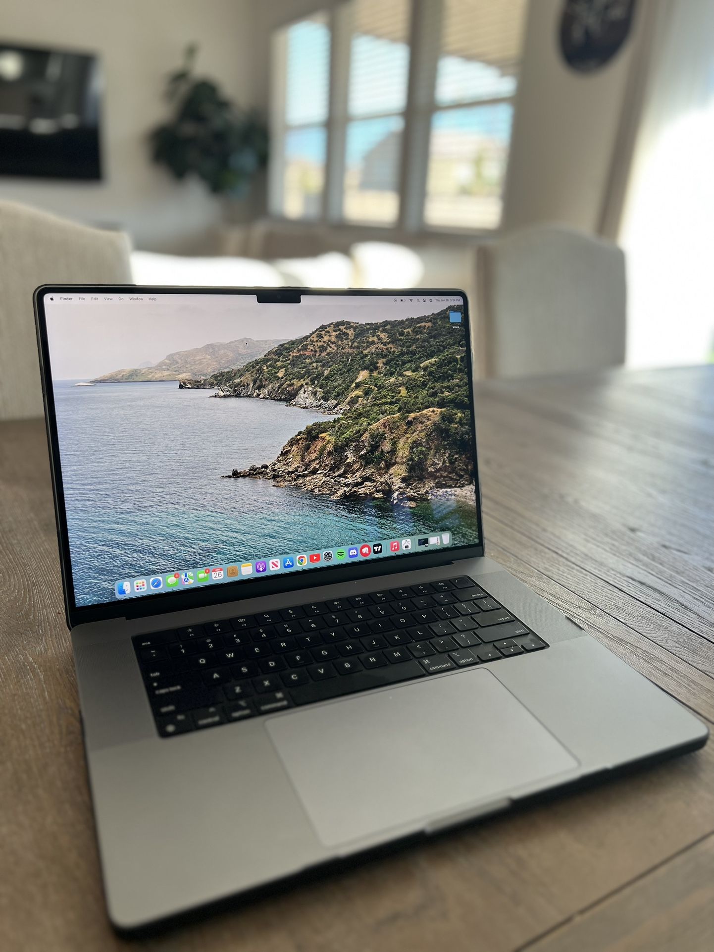 MacBook Pro 16in M1 PRO 16GB 1TB SSD for Sale in Las Vegas, NV - OfferUp