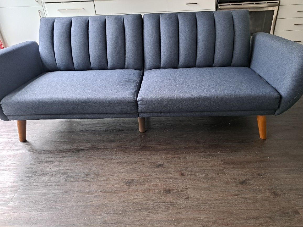 Free Sofa