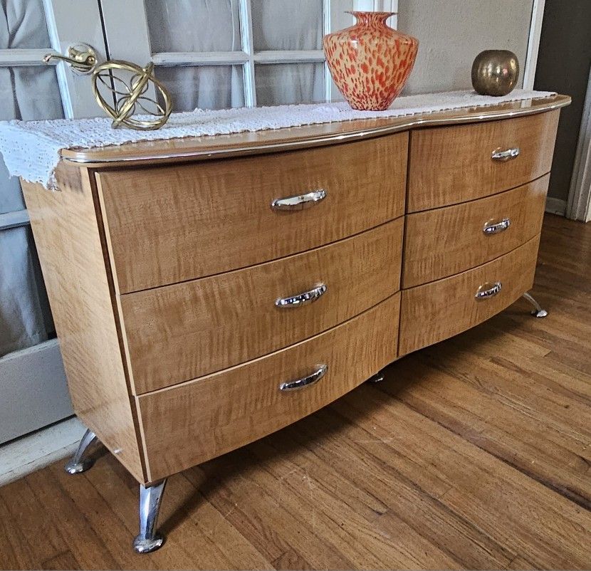 Ashley Large Maple Dresser