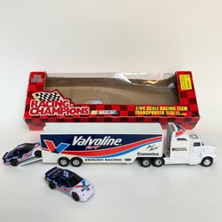 1996 Edition 1/64 NASCAR Racing Champions Mark Martin Racing Team Transporter + (2) Cars