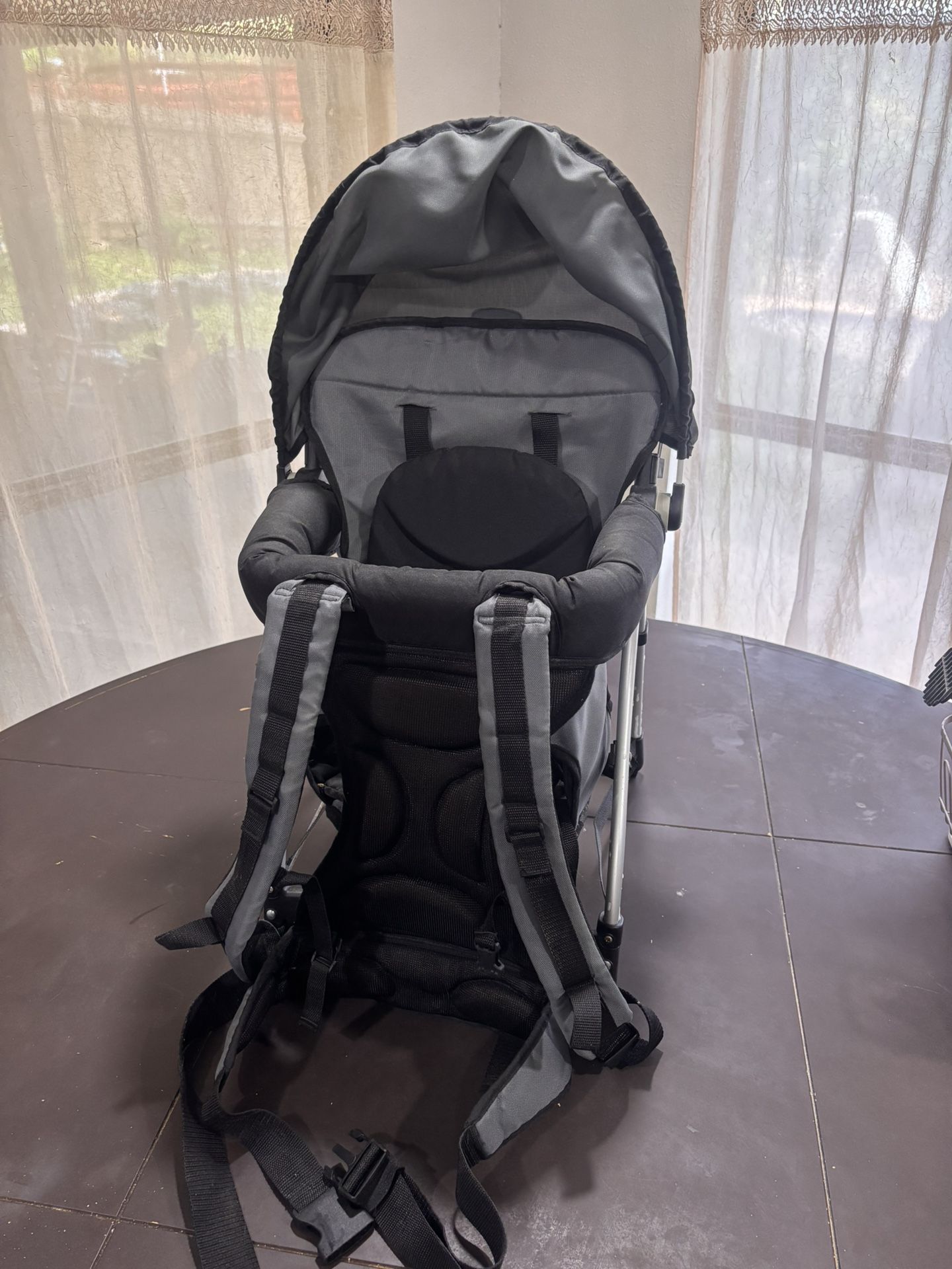 CHICOS SMART SUPPORT CARRIER