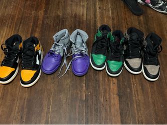 Sneakers