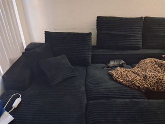 Couch set only 5 months old non smoking home and in brand new condition $350 obo