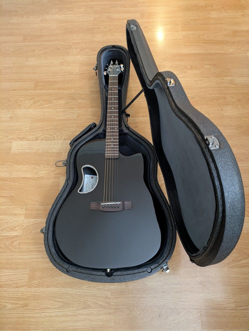 Smiger Acoustic-Electric Guitar: With Hard-Case